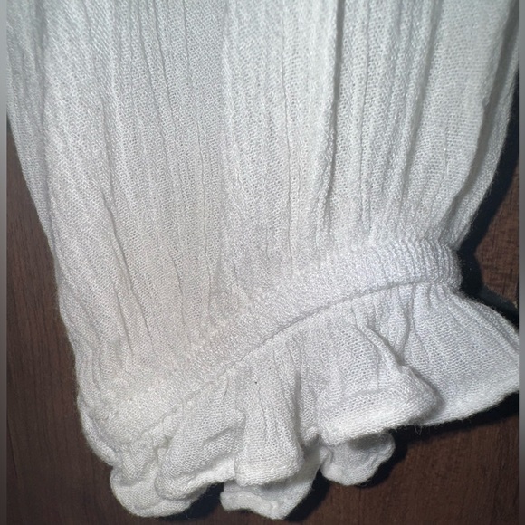 American Rag Cie Women’s White Cropped Long Sleeve - Picture 4 of 7